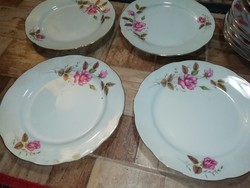 Porcelán rózsás 8 db lapos tányér hibátlan állapotban