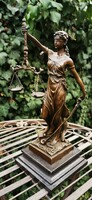 Justitia, az igazság Istennője - bronz szobor