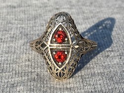 Women's silver ring with garnet stones