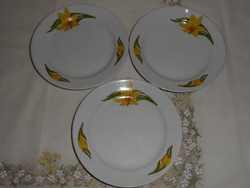 Lowland porcelain daffodil small plate (3 pcs.)