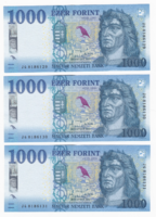 3 1000 HUF banknotes with serial numbers