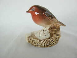 Vörösbegy kézzel festett walesi porcelán madár