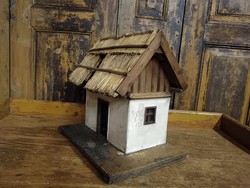 House model, thatched school or museum cottage, small cottage, illustrative tool, from the beginning of the 20th century