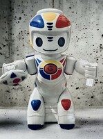 Retro design large toy robot