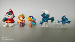Kinder figure collection includes 5 pieces including smurfs and others