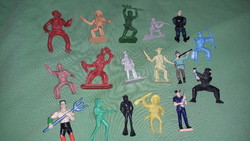 Retro traffic goods bazaar toy soldiers cowboy, Indian, knight, diver, police ninja all in one as shown in the pictures