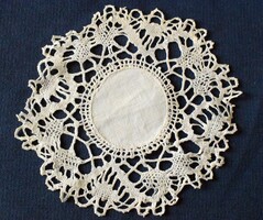 Small tablecloth, 15 cm needlework with beaten lace border