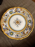 Marked santucci deruta sirmione decorative plate in perfect condition with shiny glaze