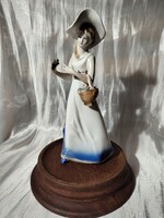 Arpo Romanian porcelain, girl with basket, perfect!