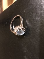 Beautiful white gold ring with aquamarine and diamonds