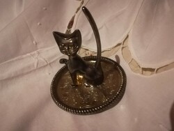 Solid metal ring holder cat, on a small tray