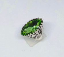 Stainless steel ring with green glass crystal 279