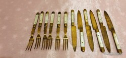 Ritka Osztrák,gyöngyház markolatú 6 személyes réz tortás evőeszköz készlet.