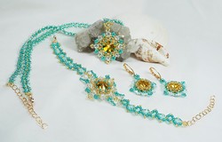 Turquoise-amber jewelry set.
