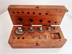 Pharmacy scales, pharmacy scales in a wooden box