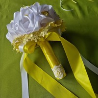 Wedding mcs40 - bridal bouquet of snow-white and yellow satin roses