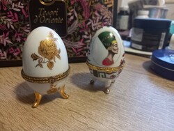 2 db Fabergé stilusú porcelán ékszertartó tojások (antik, használt)