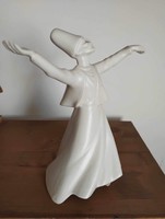 Férfi táncos szobor