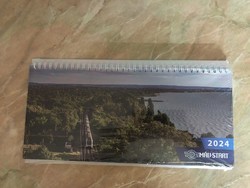 2024 train desk calendar