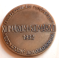 1982. évi KOMÁROM - KOMÁRNÓ  felszabadulási fütóveseny bronz plakett