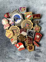 Mixed Soviet-Russian badges