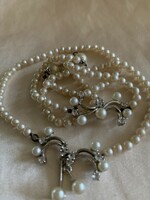 Set of pearls with silver decoration, zirconia stones