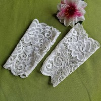 Wedding kty62 – 16cm sleeveless ecru flower patterned lace gloves
