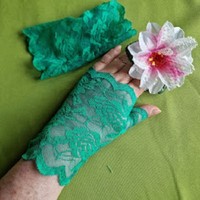 Wedding kty71 - 15cm one finger pine green lace gloves