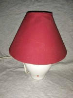 Bordó ernyős asztali lámpa, 25 cm magas