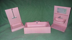 Retro baby room plastic bathroom furniture in very nice condition as shown in the pictures
