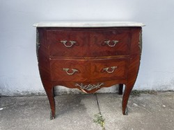 French xv. Louis style chest of drawers.