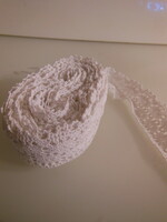 Ribbon - lace - 550 x 4 cm - handmade - cotton - unused - flawless