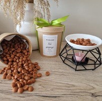 Roasted chestnut scented wax