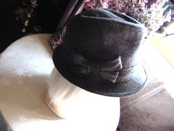 Gray women's hat