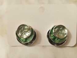 Eye-catching green earrings