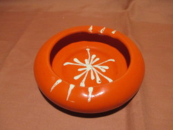 Retro ceramic ashtray with ashtray