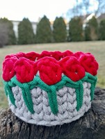 Crochet tulip basket