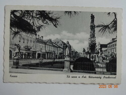 Old Weinstock postcard: Kassa, main street st. Trinity with statue (1943)