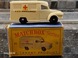 Matchbox series lame ambulance 14 English metal housing collector's model car