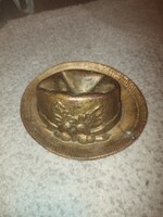 Hat-shaped ashtray, gilded copper, with scratches