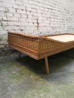 VESSZŐ FONOTT "DAYBED" PIHENŐ ÁGY PÁR #049