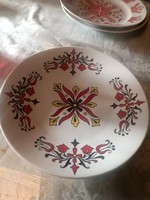 Porcelain wall plates