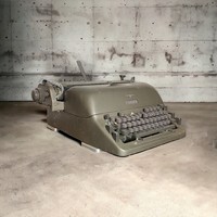 Retro, loft design adler typewriter