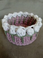Crochet tulip basket