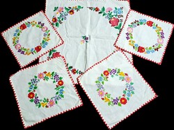 5 tablecloths embroidered with a Kalocsa pattern, size on the pictures
