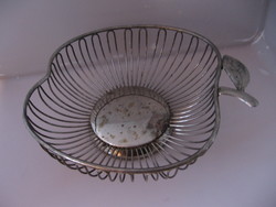 Retro apple-shaped silver-plated wire bread and fruit basket