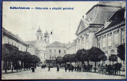 Székesfehérvár - Nádor utca a püspöki palotával  , fogat, üzlet, reklám 1919