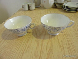 2 teacups