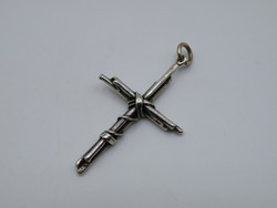 Uk0207 old silver cross pendant