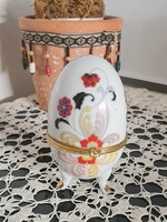 Porcelain egg-shaped openable box